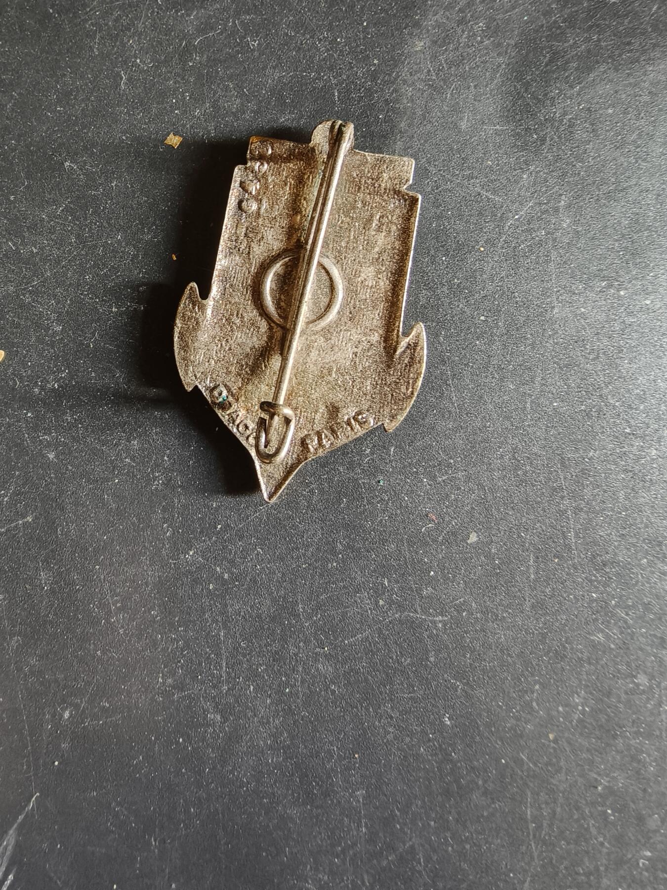 老王徽章第163期 13-15日三场连拍 16日统一发货  13、14日结束后可寄存  法国海军陆战队第2步兵团证章