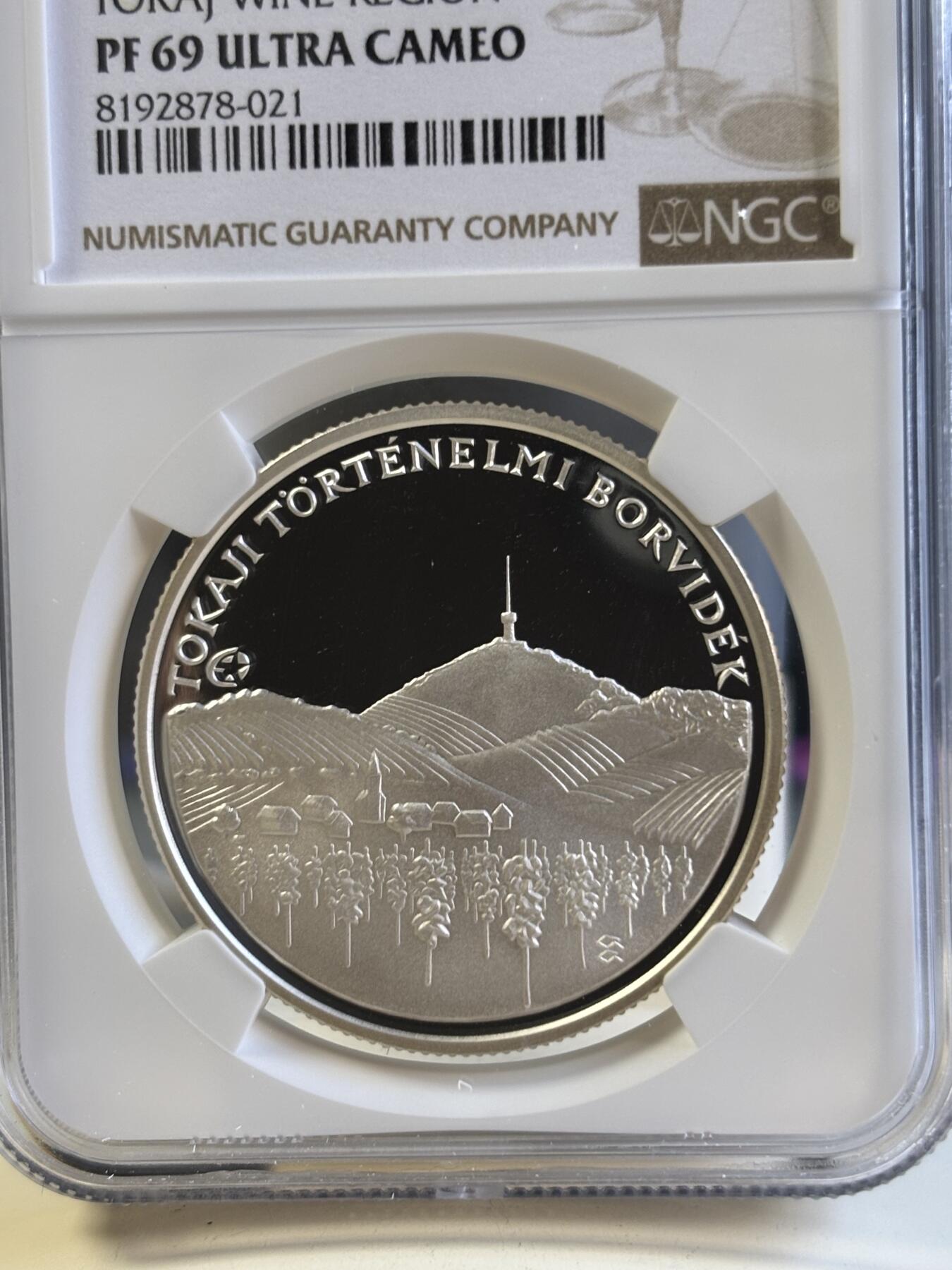 第181期拍卖 匈牙利 2008年 “托卡伊葡萄酒产区”5000福林精制银币NGC-PF69（世界硬币大奖赛人民选择奖）925银，1盎司，