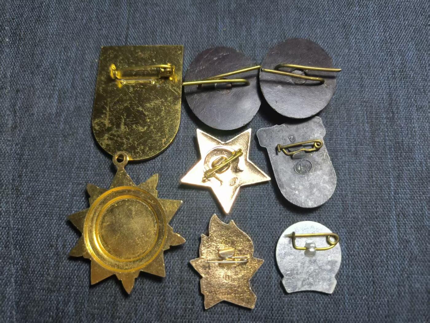 罗岚⭐爱藏⭐精品专拍第七场-分享拍场赚佣（周六有群拍，详细看简介） 民主德国-匈牙利-越南勋赏一组（匈牙利人民军帽徽 青年组织徽章）