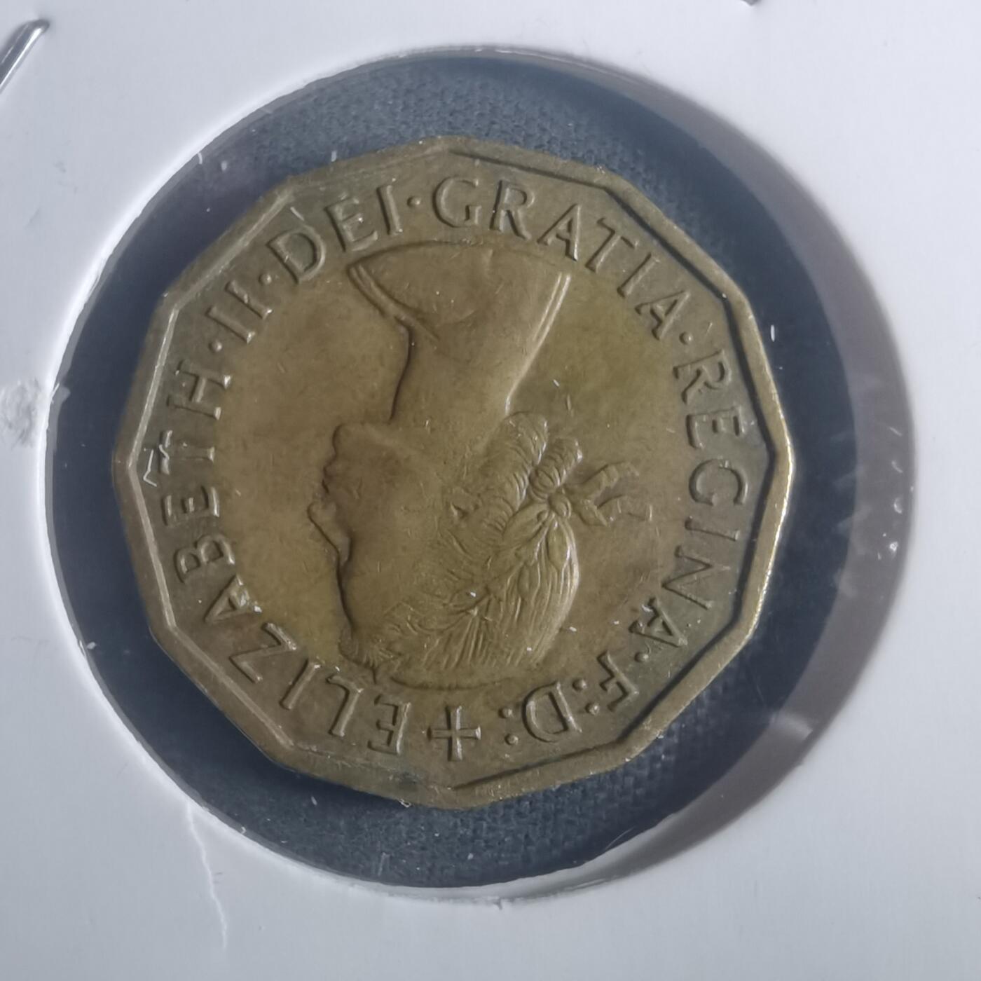 沼泽如烟--第900场 英国1960年3便士