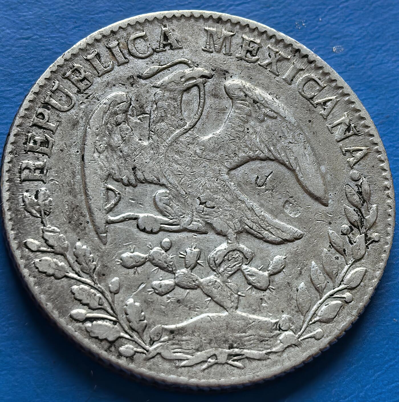 外国优质老铜币银币，周六九点倒数截拍，满百包邮，可寄存半年，喜欢朋友微信扫描二维码可直接参拍