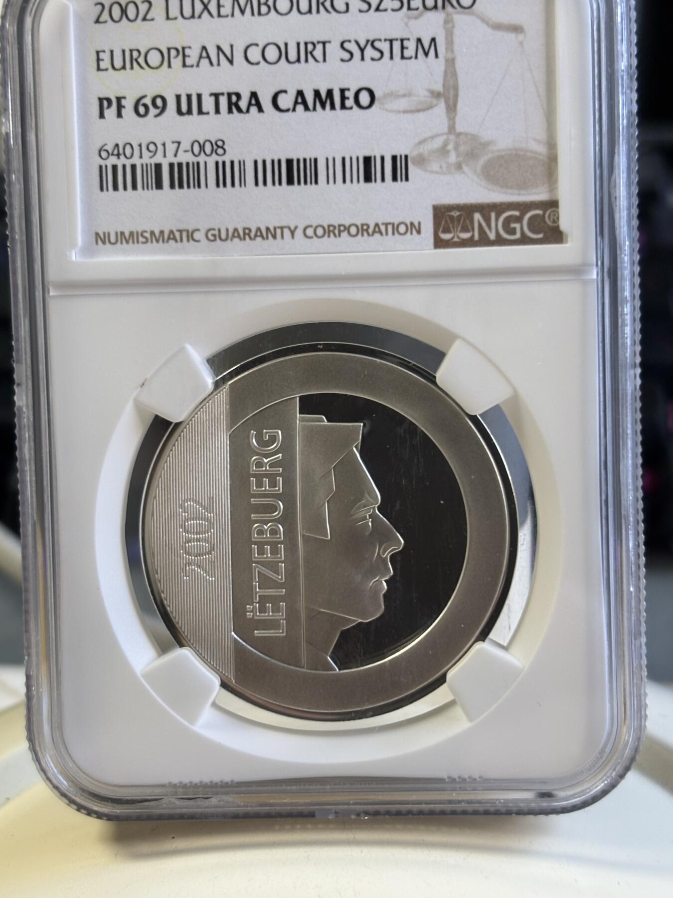 第181期拍卖 卢森堡2002年欧洲法院系统50周年正义天平25欧元精制银币NGC-PF69,22.85克，925银