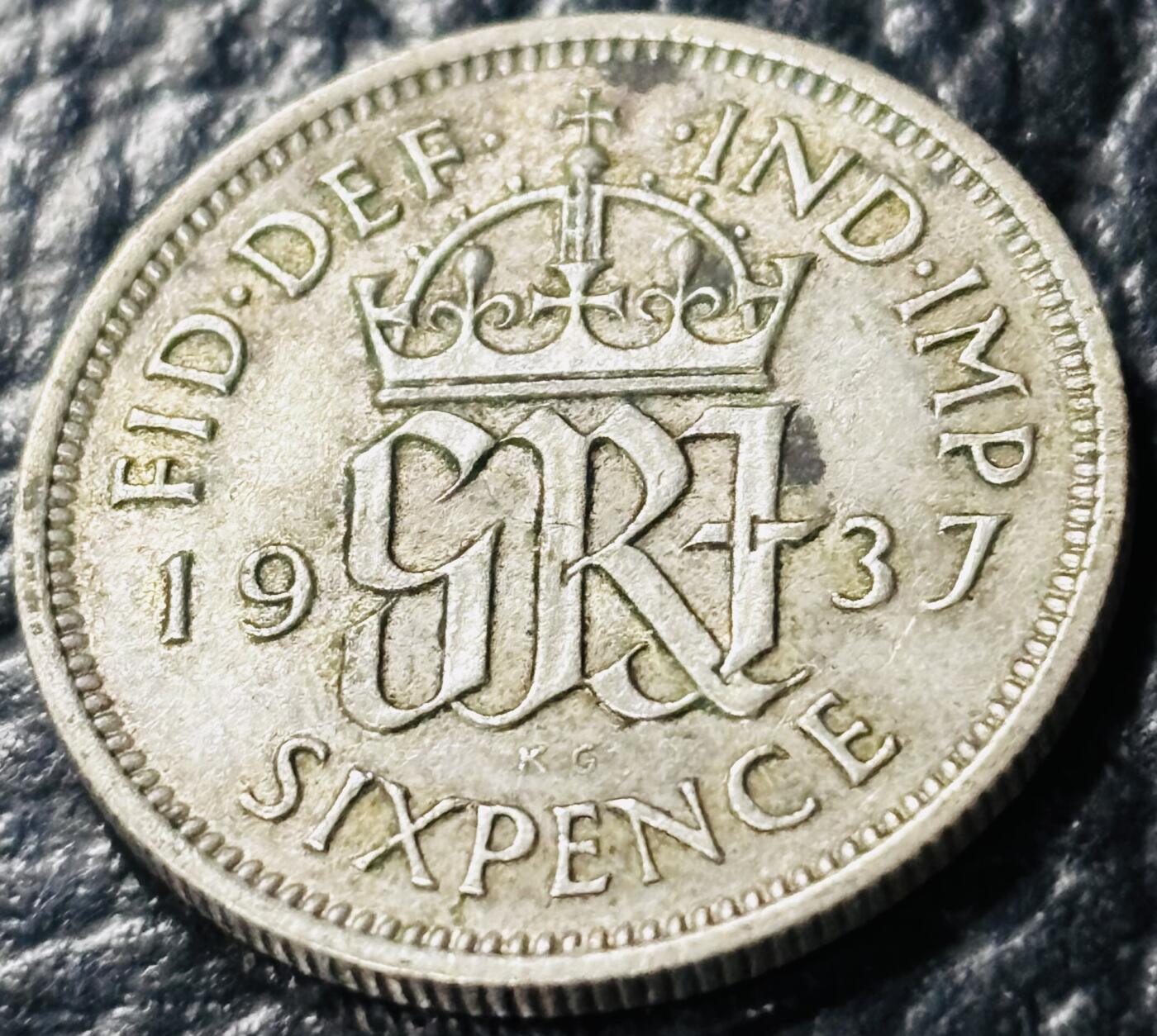 文馨钱币收藏第 281 场，【 长期接收代拍品】银元，银币，套币，纸币专场（本场截拍后休息三天，19 号发货） 极美品 1937 年英国乔治六世 6 便士银币，登基版