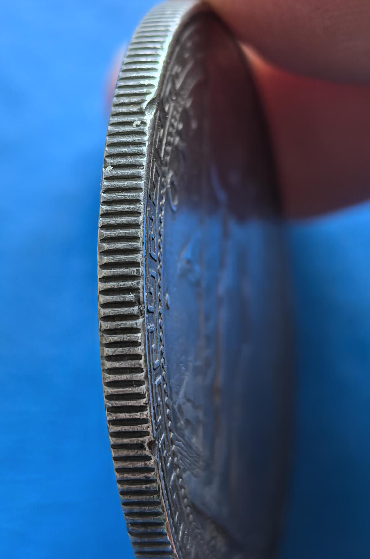 外国优质老铜币银币，周六九点倒数截拍，满百包邮，可寄存半年，喜欢朋友微信扫描二维码可直接参拍