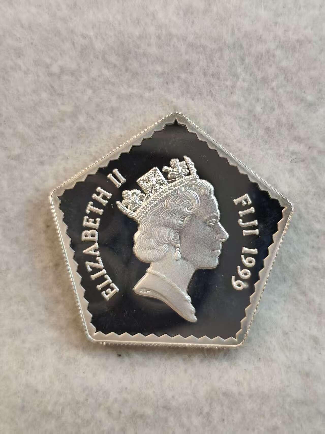 G&W世界散币，银币处理专场（第36场） 斐济2000年5元  千禧年纪念  银币