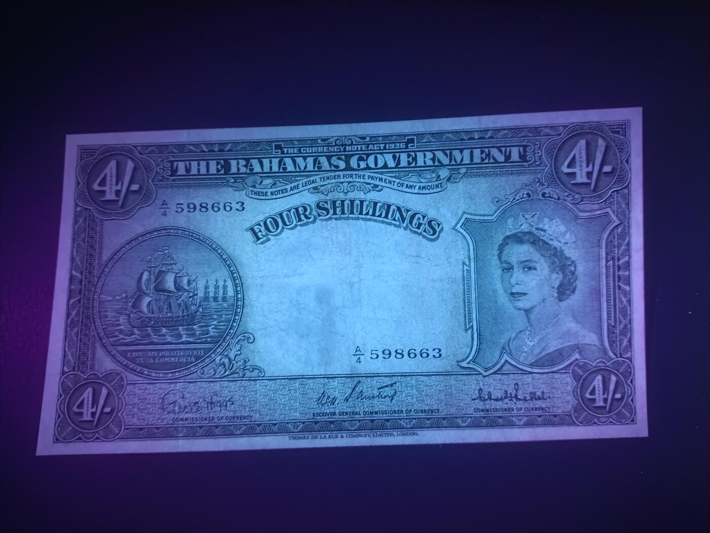 2025十一月第四期，总202期 英属巴哈马1953版4先令流通好品XF，大皇冠女王和总督府徽章