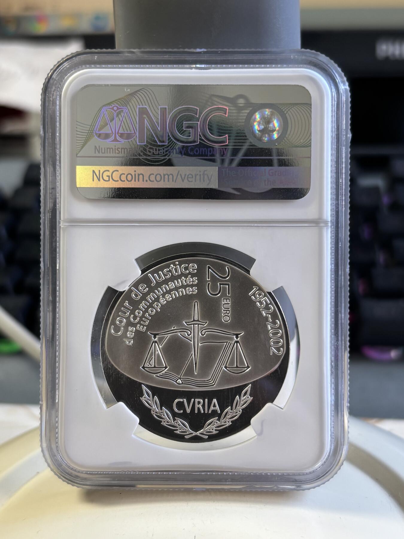 第181期拍卖 卢森堡2002年欧洲法院系统50周年正义天平25欧元精制银币NGC-PF69,22.85克，925银