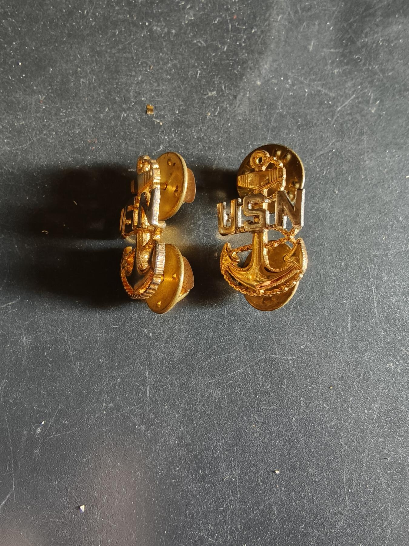 老王徽章第163期 13-15日三场连拍 16日统一发货  13、14日结束后可寄存  美国海军士官领章一组    