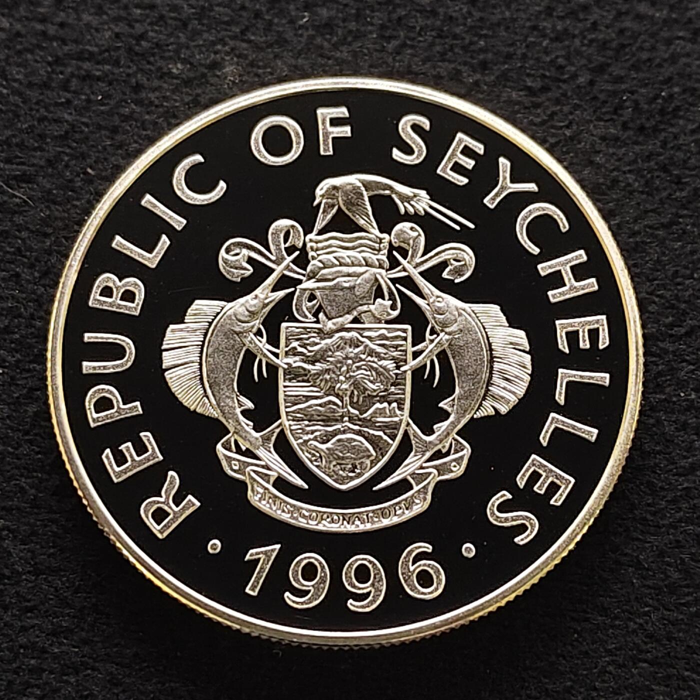 【全场包邮】纯粹捡漏拍477场（免费代拍第14场）调整中 塞舌尔1996年25卢比英联邦成立70周年精制纪念银币