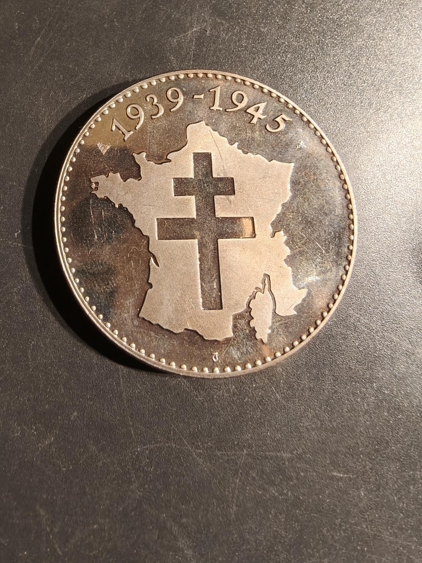 老王徽章第163期 13-15日三场连拍 16日统一发货  13、14日结束后可寄存