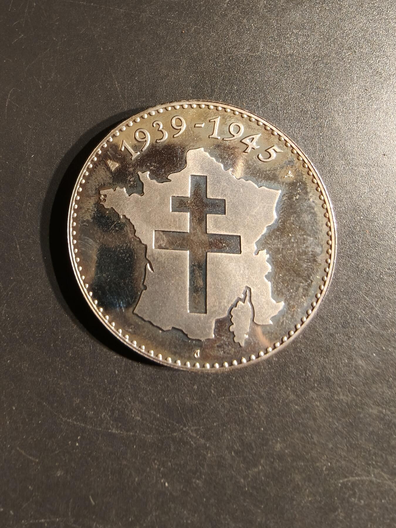 老王徽章第163期 13-15日三场连拍 16日统一发货  13、14日结束后可寄存