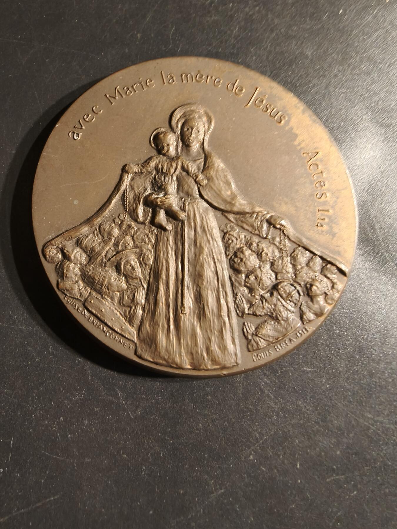 老王徽章第163期 13-15日三场连拍 16日统一发货  13、14日结束后可寄存 法国2007-2009天主教会阿尔卑斯省教区教区会议大铜章     圣母圣子像     直径68mm.    重量174.2 