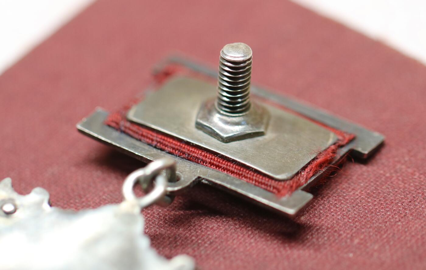 大猫徽章拍卖 第282期 苏联亚历山大勋章红旗套 档案齐全