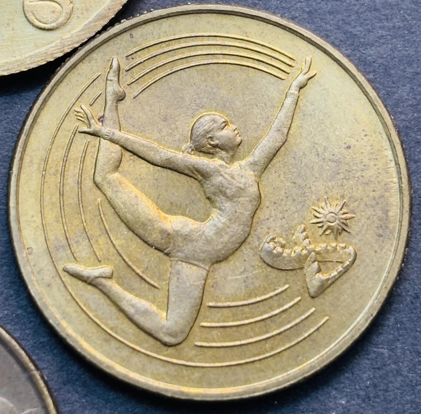 文馨钱币收藏第 281 场，【 长期接收代拍品】银元，银币，套币，纸币专场（本场截拍后休息三天，19 号发货） 稀少未流通状态 2004 年猴年，2003 年羊年，1999 年兔年，乙酉年鸡年，第十一届亚运会艺术体操纪念铜章，均由上海造币厂铸造。早年的更加难得