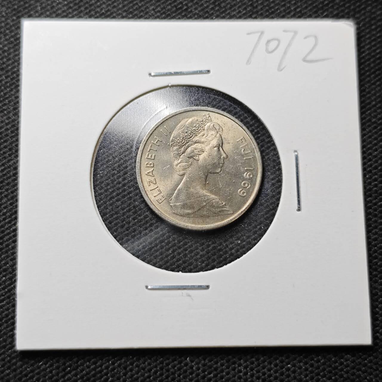 KK钱币收藏小铺  第370场  2月预留时间 周末发货  1969斐济5分 好品