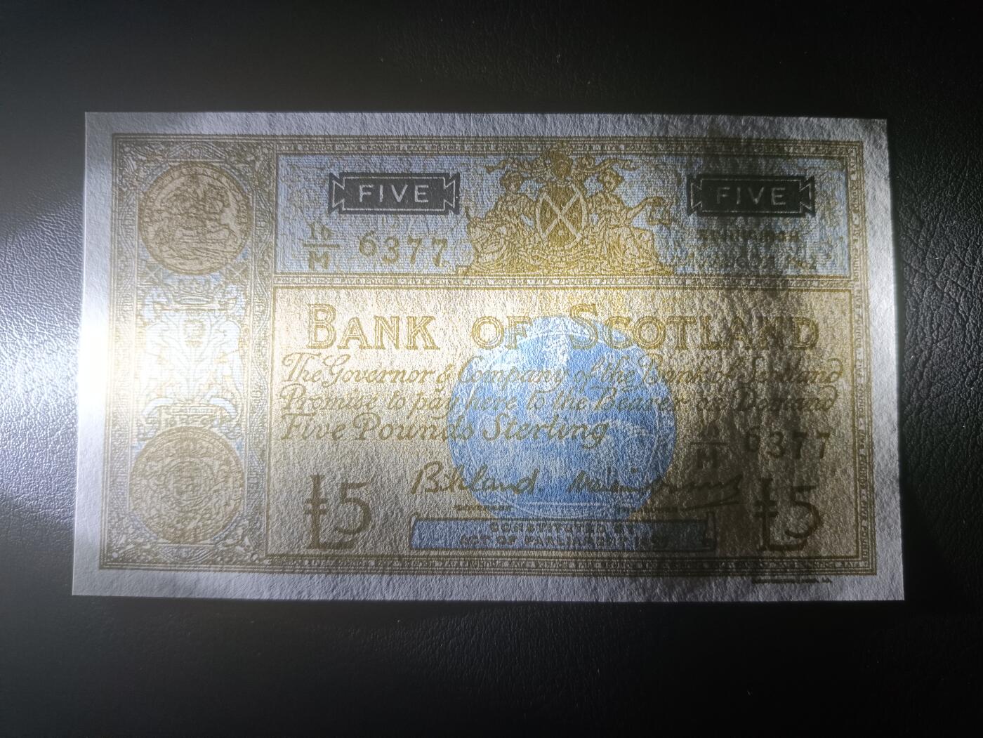 2025十一月第四期，总202期 苏格兰银行1962年5镑UNC-背面痕迹，后期小票幅版本