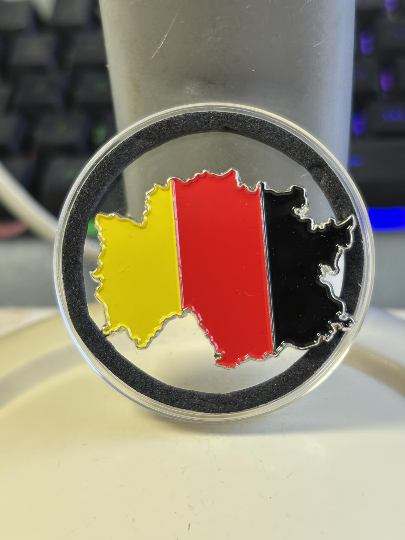 第181期拍卖 索马里2013年世界地图国旗系列德国地图异形币