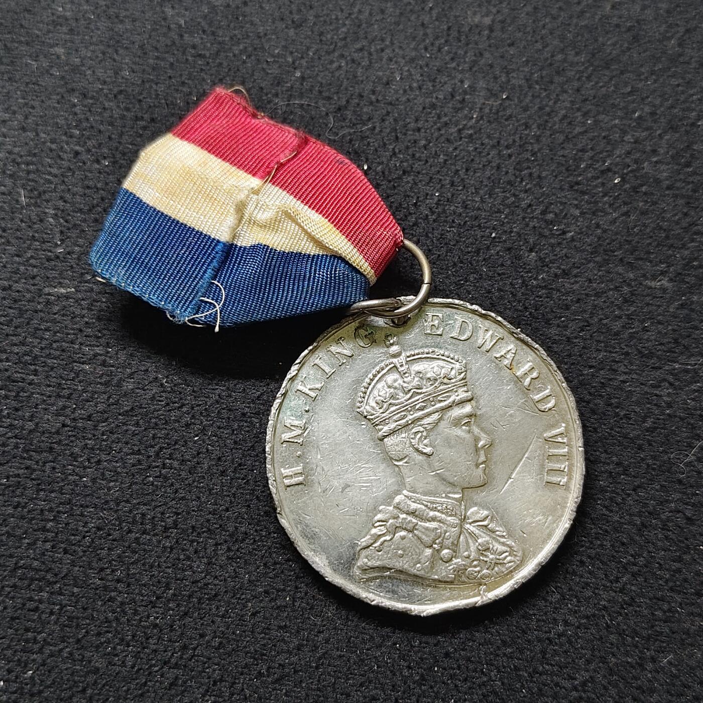 【全场包邮】纯粹捡漏拍476场（免费代拍第13场）调整中 【勋章】英国1937年爱德华八世加冕纪念锡铅勋章