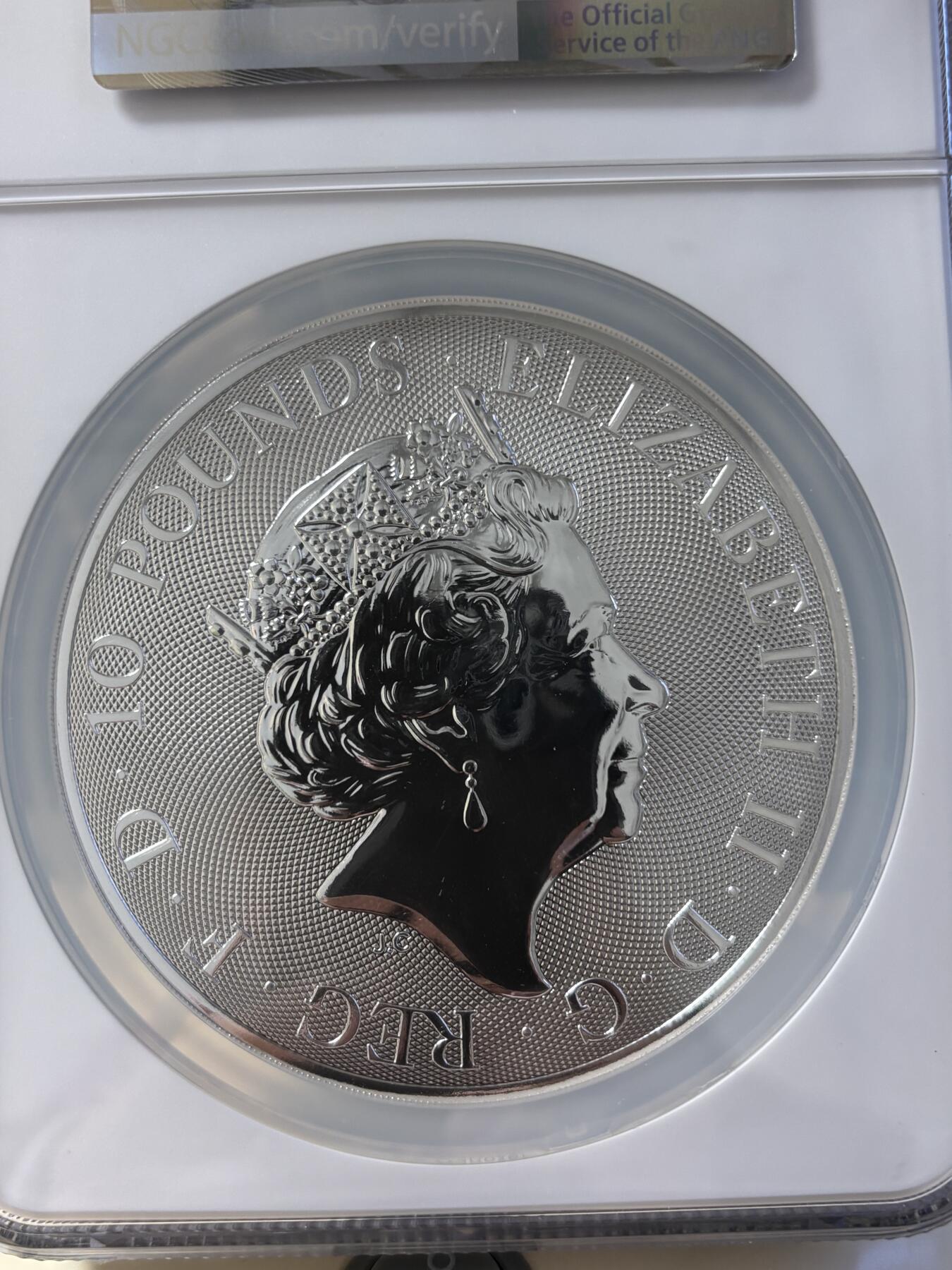 第181期拍卖 英国2019年女王神兽系列克拉伦斯黑牛10盎司纪念银币NGC-MS69,9999银，