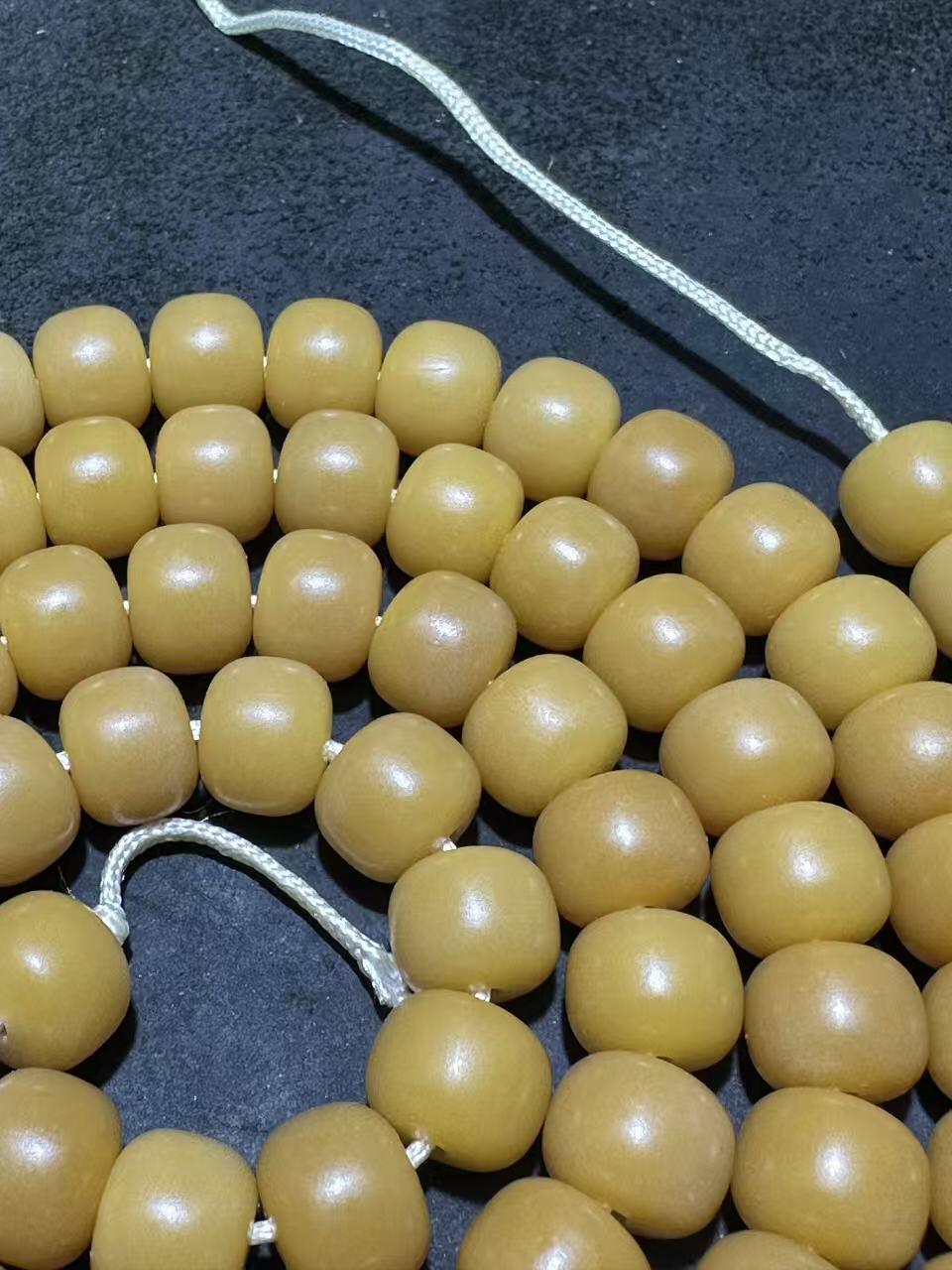 精美风化菩提根108桶珠手串一条！