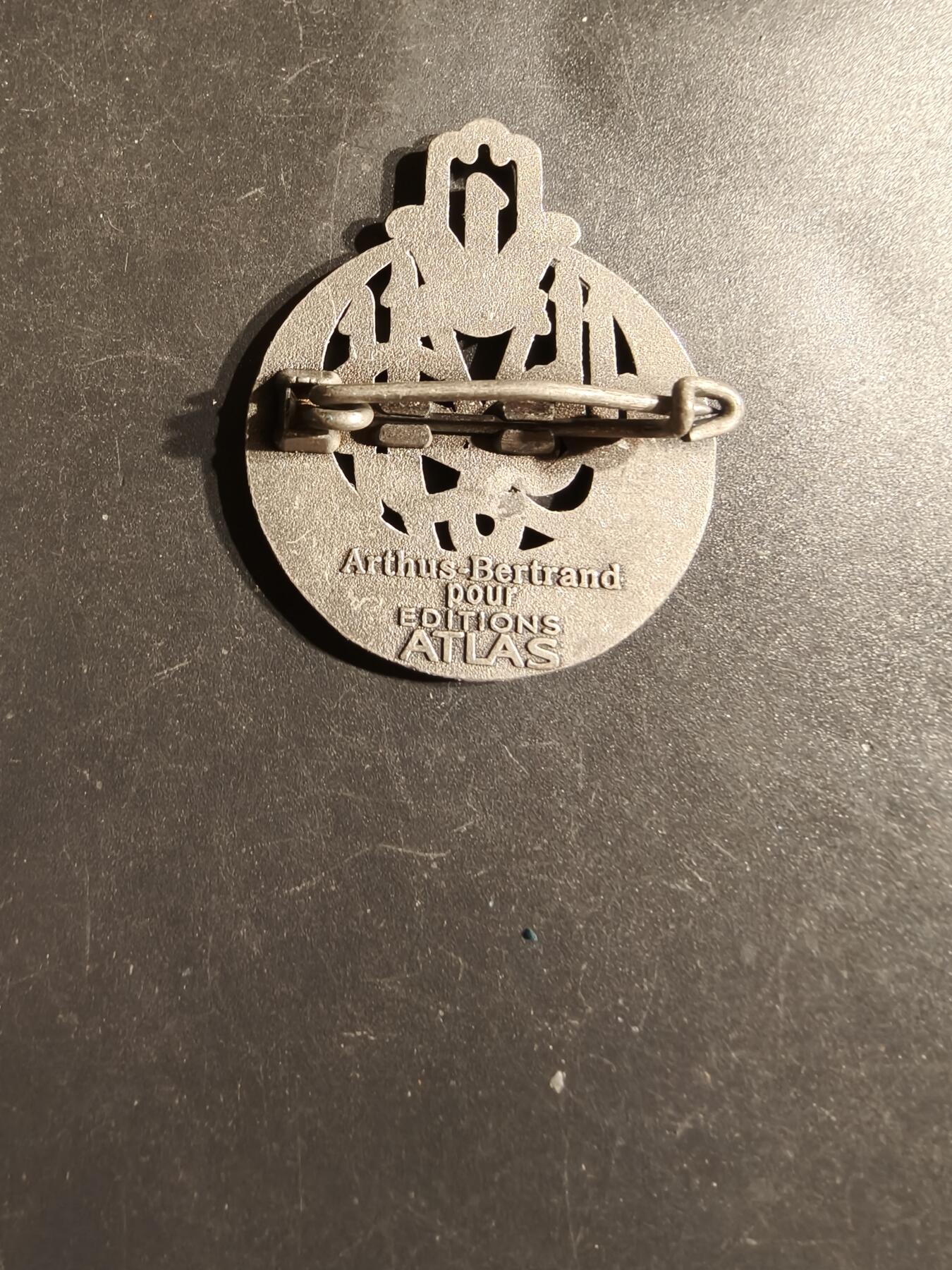 老王徽章第163期 13-15日三场连拍 16日统一发货  13、14日结束后可寄存 法国阿尔及利亚第1轻步兵团证章 