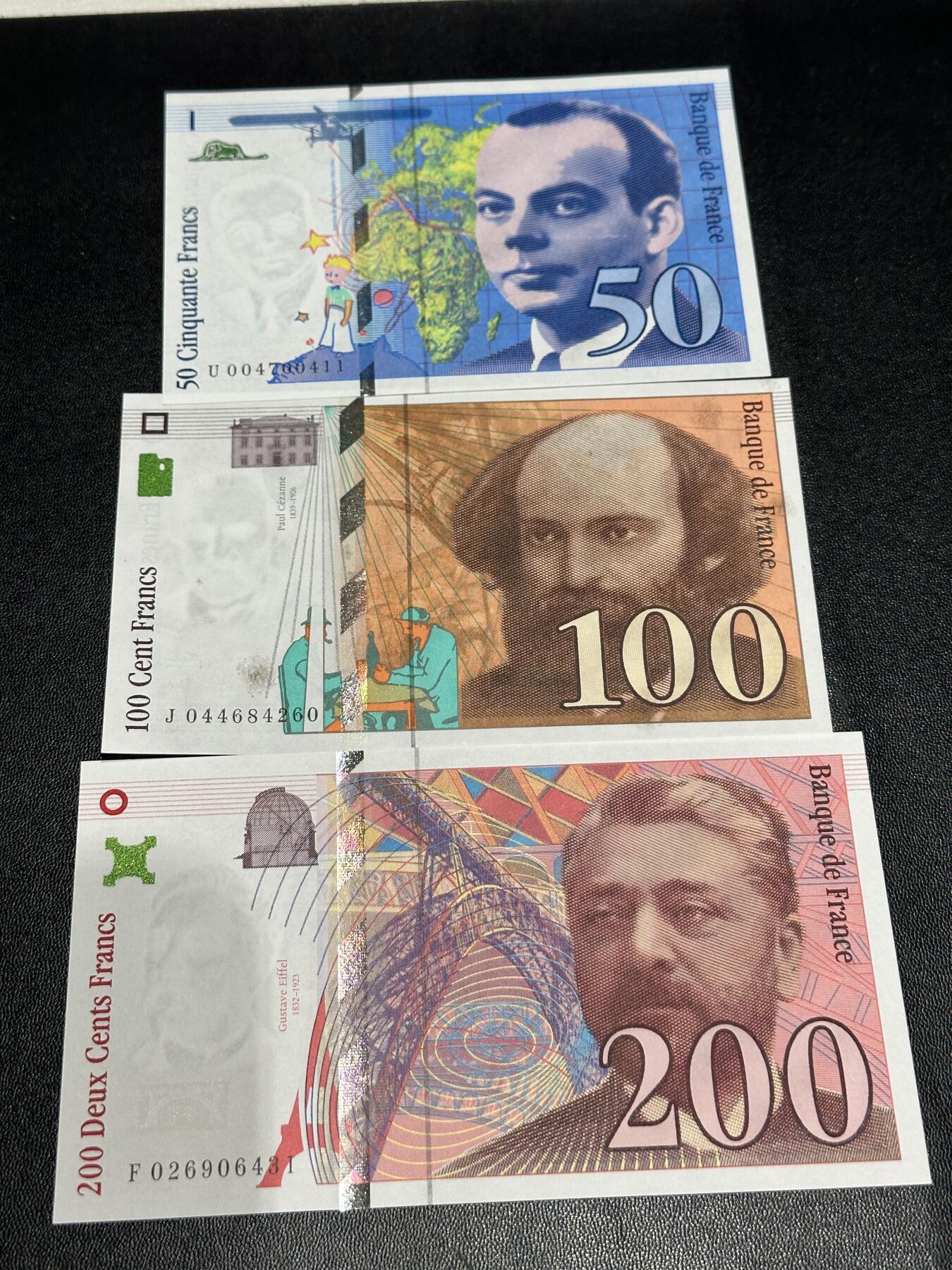 《外钞收藏家》第五百八十五期（精品场）（本平台长期征集拍品、欢迎藏友们联系合作）