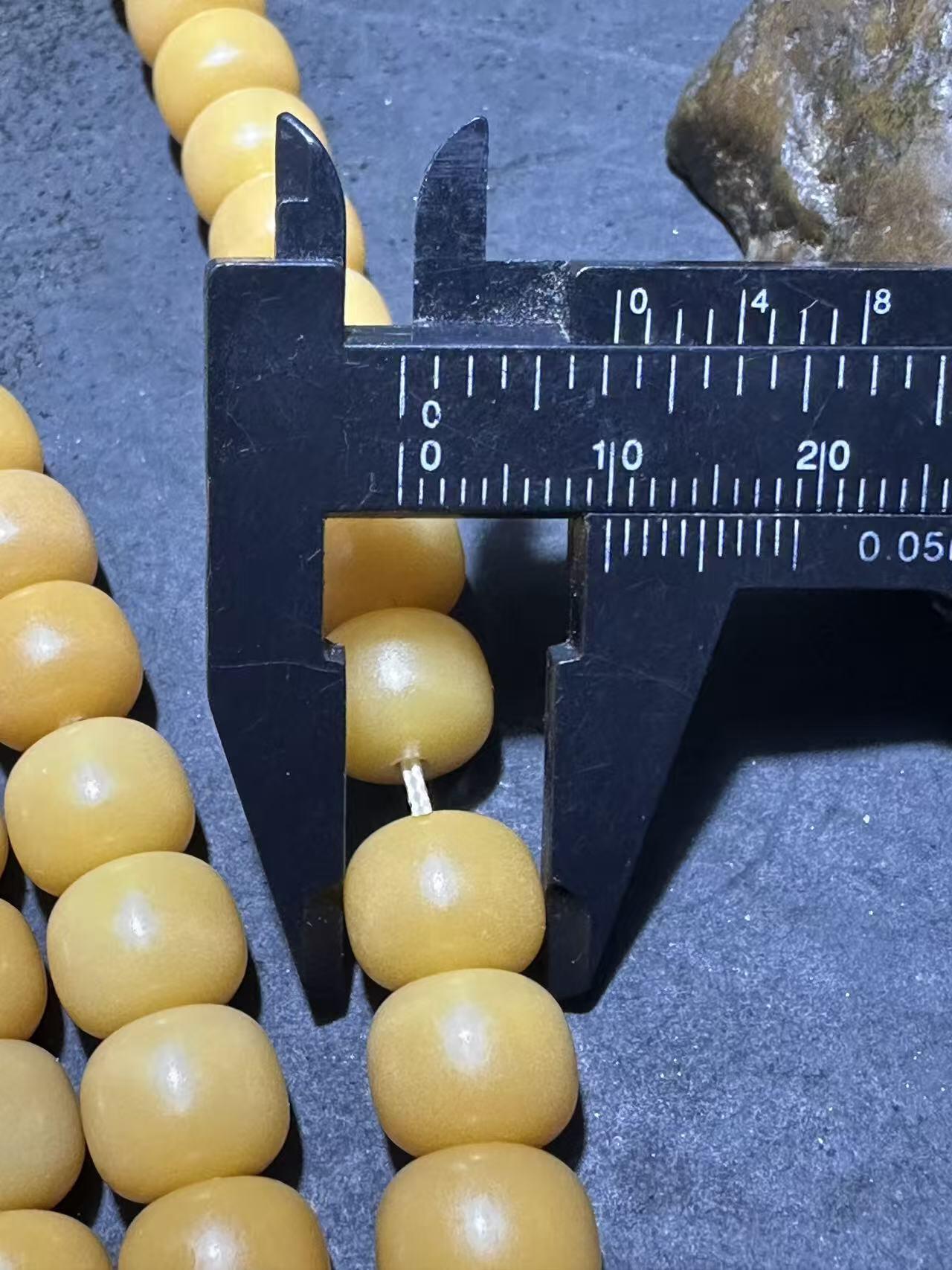 精美风化菩提根108桶珠手串一条！