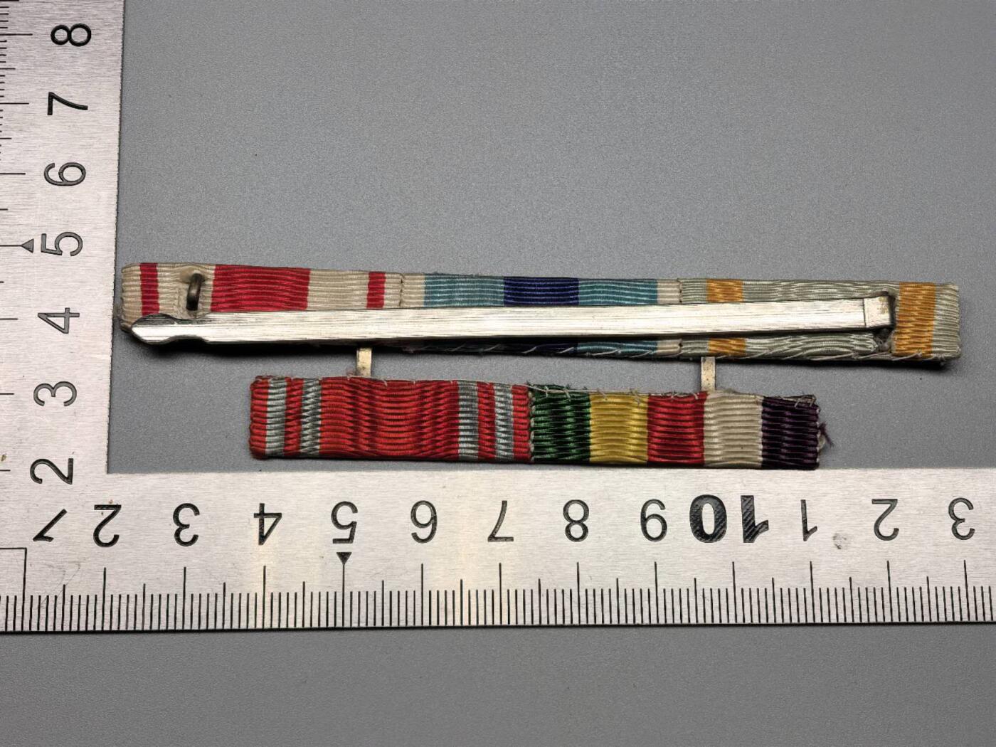 小驴勋章奖章收藏11月15日周六晚五点拍卖（珍爱和平，收藏战争，铭记历史，勿忘国耻，忠党爱国。有偿代拍，送拍规则在简介最后，参拍须阅读规则后再参拍，关系到运费包装发货时效真假辨别等关键信息，拍卖时不再发原图，看大图店主微信码在拍卖店铺介绍里） 五连略