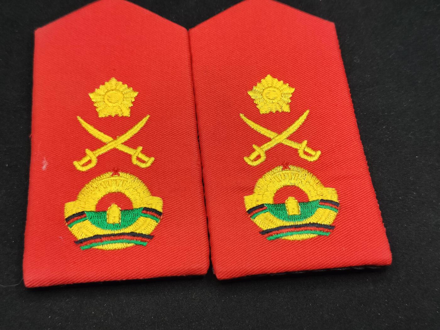 0元起拍勋章 第310期 咸鱼国勋章拍卖专场 11月16日（周日）下午6：00开始 阿富汗民主共和国 陆军少将肩章