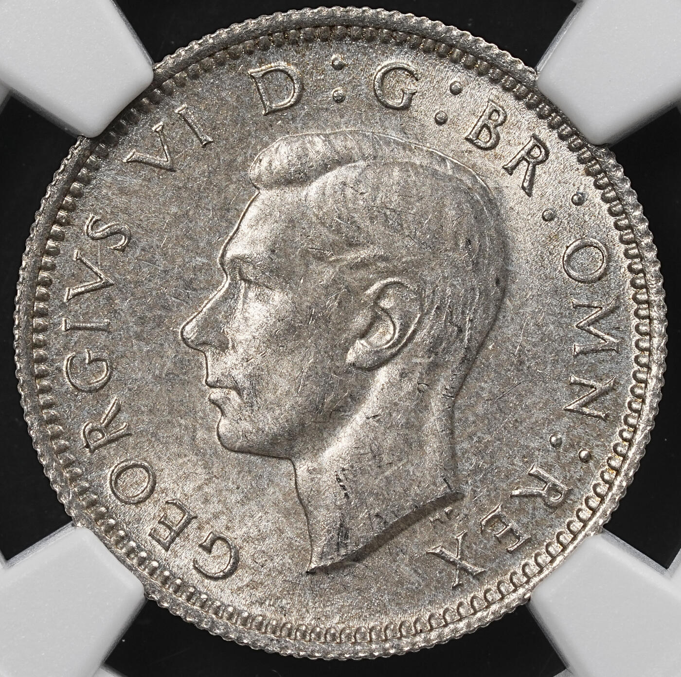 修遠堂世界钱币第九十三期 NGC评级 英国6便士银币两枚