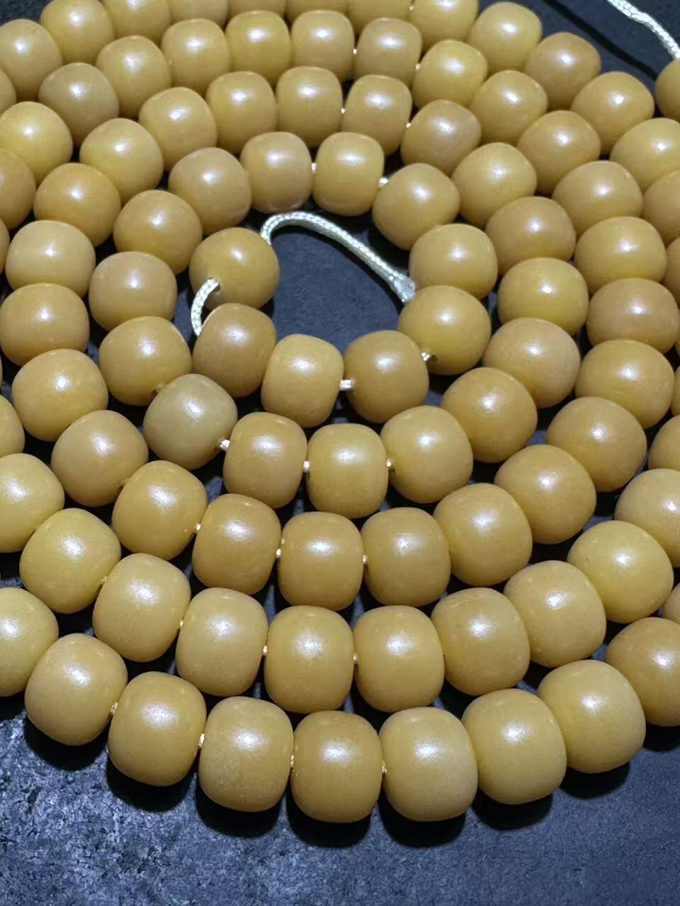 精美风化菩提根108桶珠手串一条！