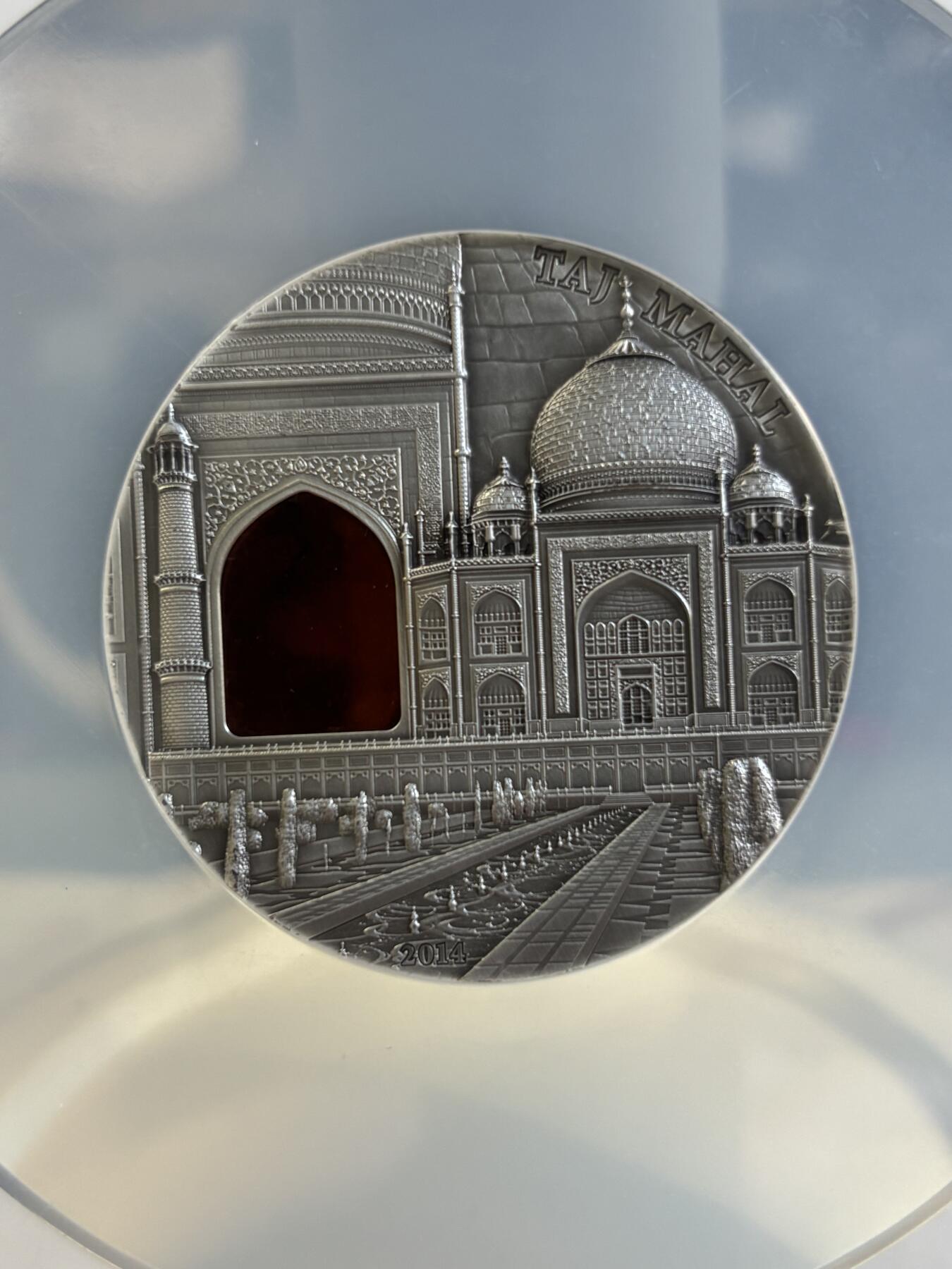 第181期拍卖 帕劳 2014年 琥珀古典建筑(6) 印度泰姬陵 NGC-MS70 银币带原证书，2盎司，999银，发行999枚