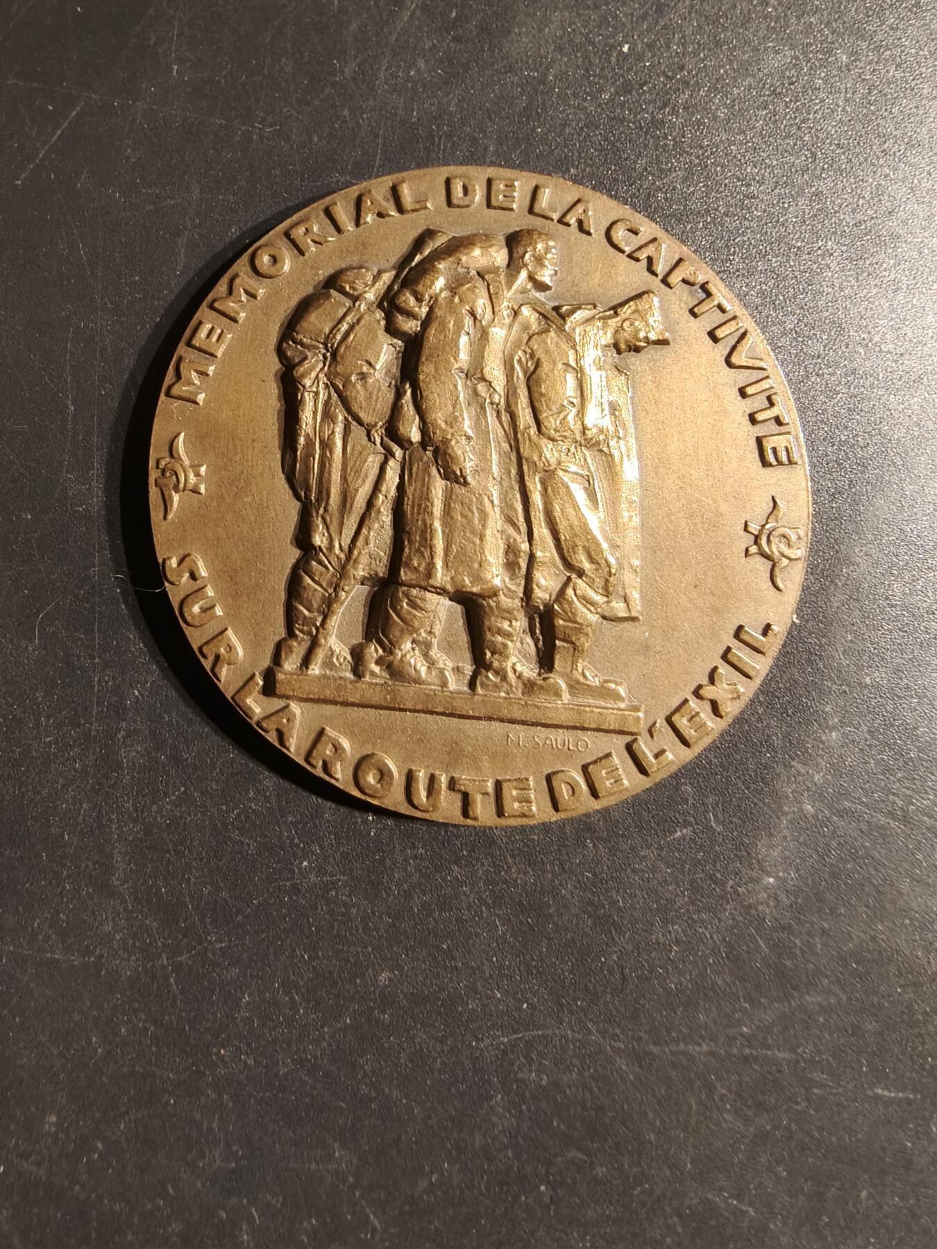 老王徽章第163期 13-15日三场连拍 16日统一发货  13、14日结束后可寄存  法国二战囚禁与流放者铜章     直接49mm.    重量50g