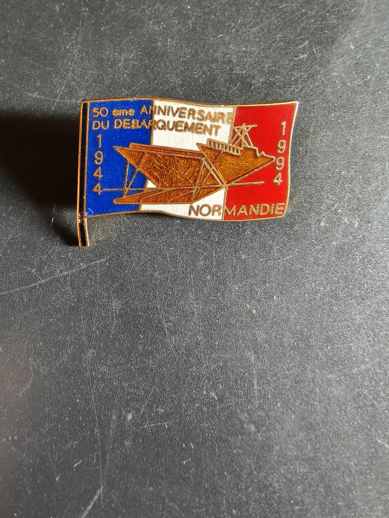 老王徽章第163期 13-15日三场连拍 16日统一发货  13、14日结束后可寄存