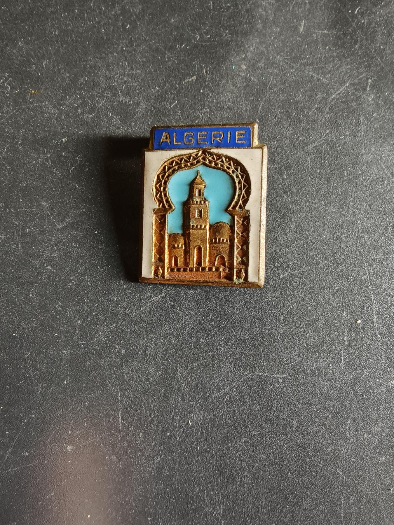 老王徽章第163期 13-15日三场连拍 16日统一发货  13、14日结束后可寄存