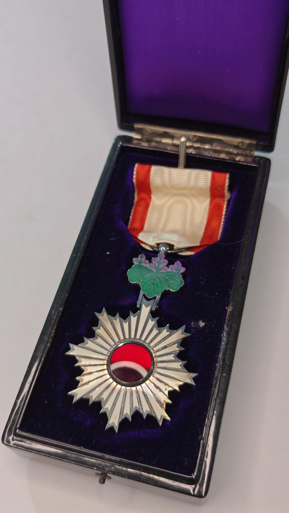 东亚勋章徽章主题拍卖2 勋六等单光旭日章