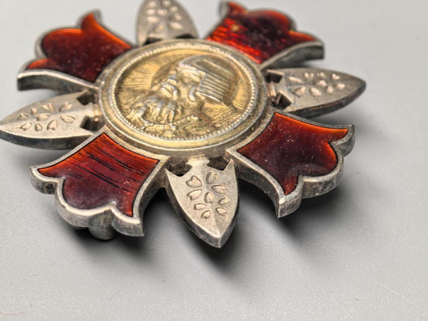 小驴勋章奖章收藏11月15日周六晚五点拍卖（珍爱和平，收藏战争，铭记历史，勿忘国耻，忠党爱国。有偿代拍，送拍规则在简介最后，参拍须阅读规则后再参拍，关系到运费包装发货时效真假辨别等关键信息，拍卖时不再发原图，看大图店主微信码在拍卖店铺介绍里） 军人伤痍记章，公伤