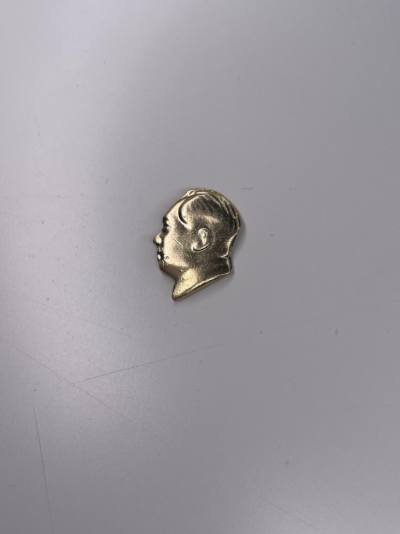 新时代收藏徽章红藏拍卖(第二十八场)  徽章纸品证书杂项 小王同款头像章