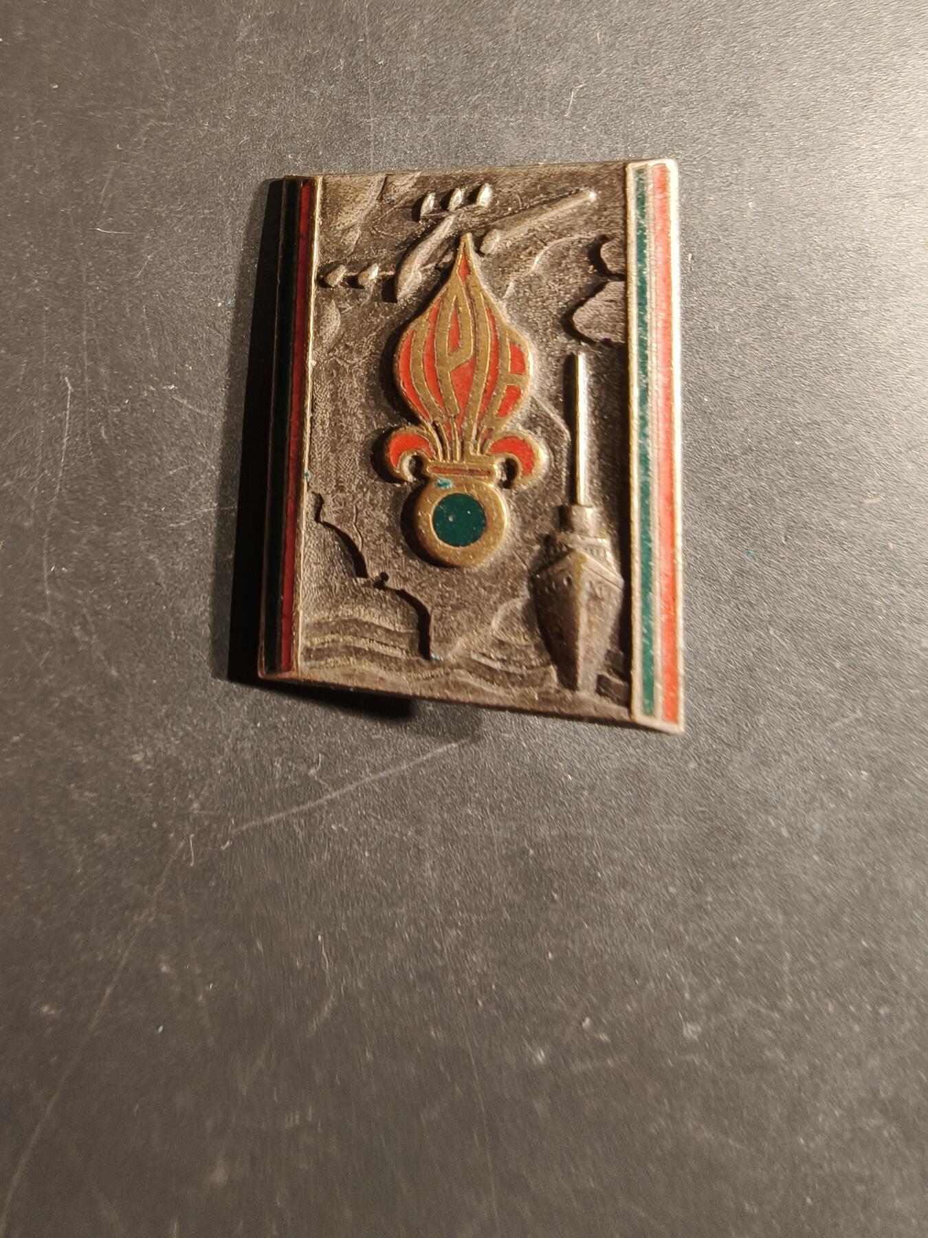 老王徽章第163期 13-15日三场连拍 16日统一发货  13、14日结束后可寄存 法国外籍军团第2步兵团证章 