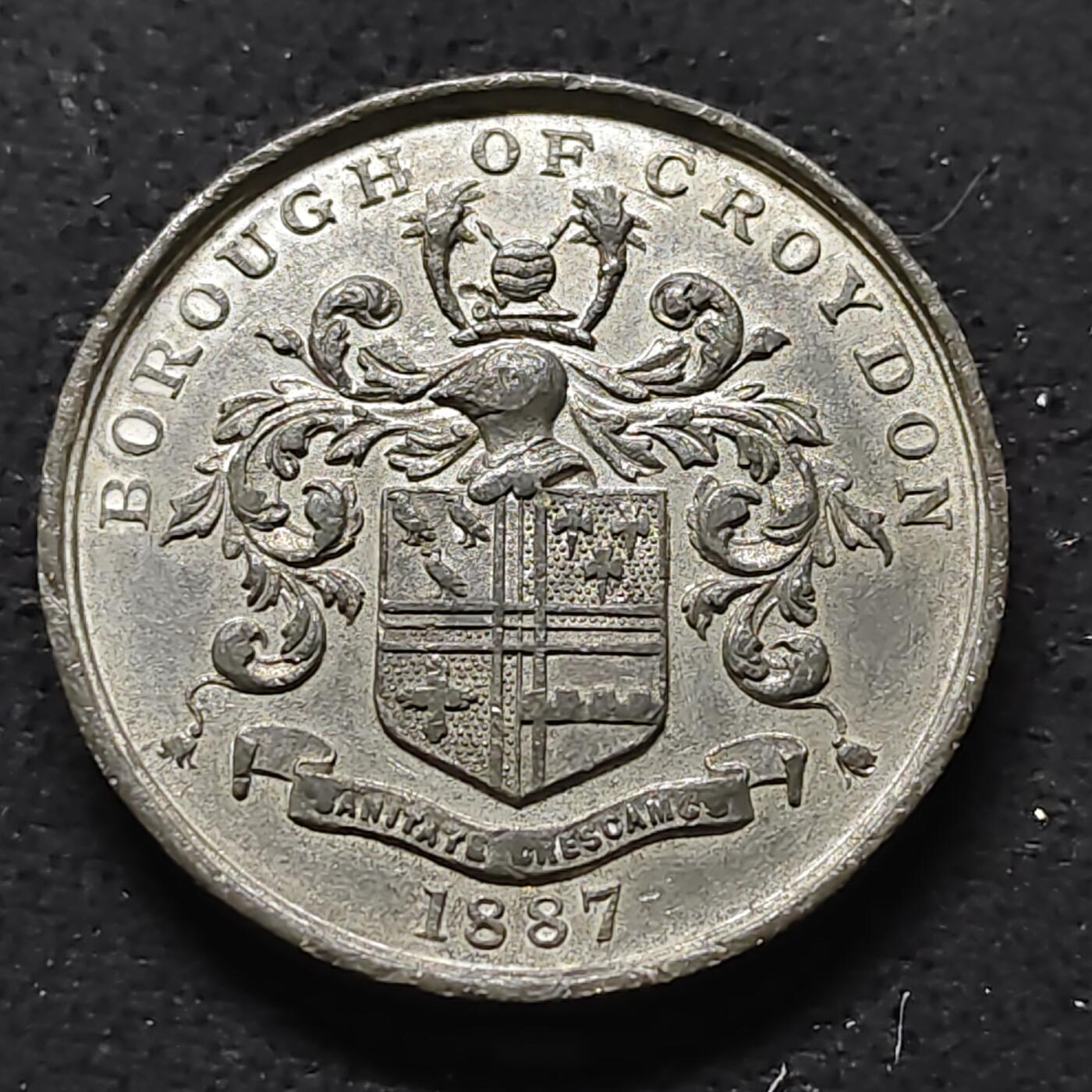 【全场包邮】纯粹捡漏拍476场（免费代拍第13场）调整中 【纪念章】英国克罗伊登自治市1887年庆祝维多利亚女王登基五十周年锡制纪念章