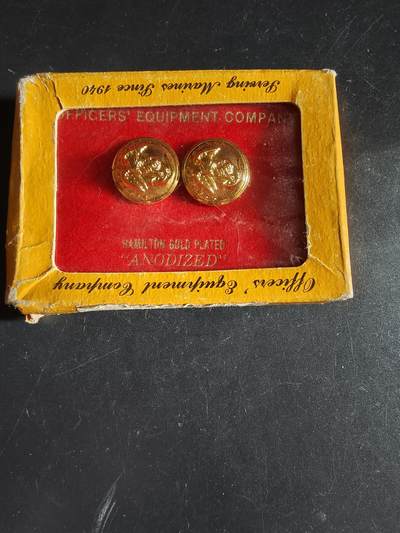 老王徽章第163期 13-15日三场连拍 16日统一发货  13、14日结束后可寄存 - 美国海军陆战队军官镀金扣子一组    原盒 
