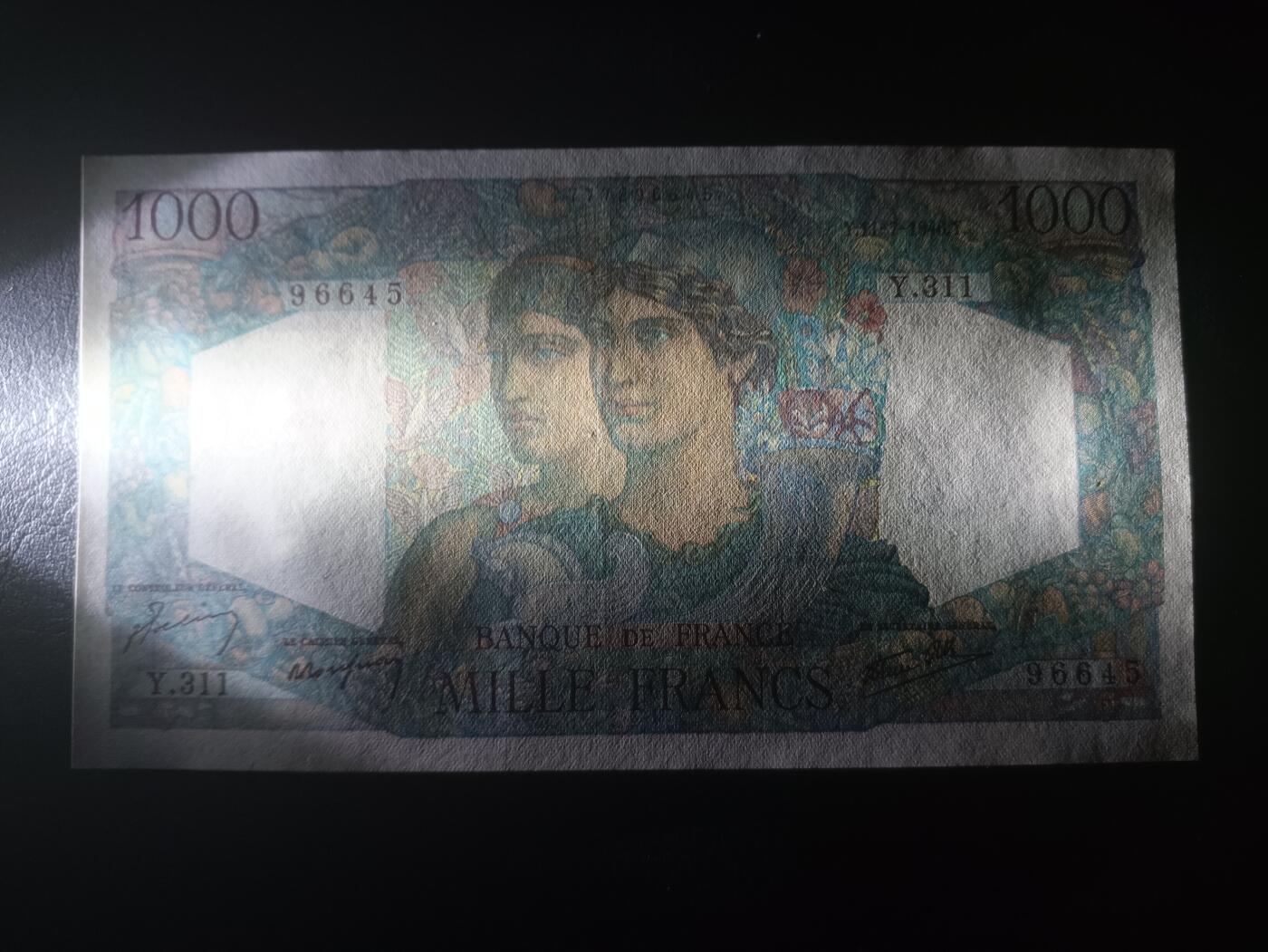 2025十一月第四期，总202期 法国1946年1000法郎UNC-有针孔，女武神和农妇，战后初期发行
