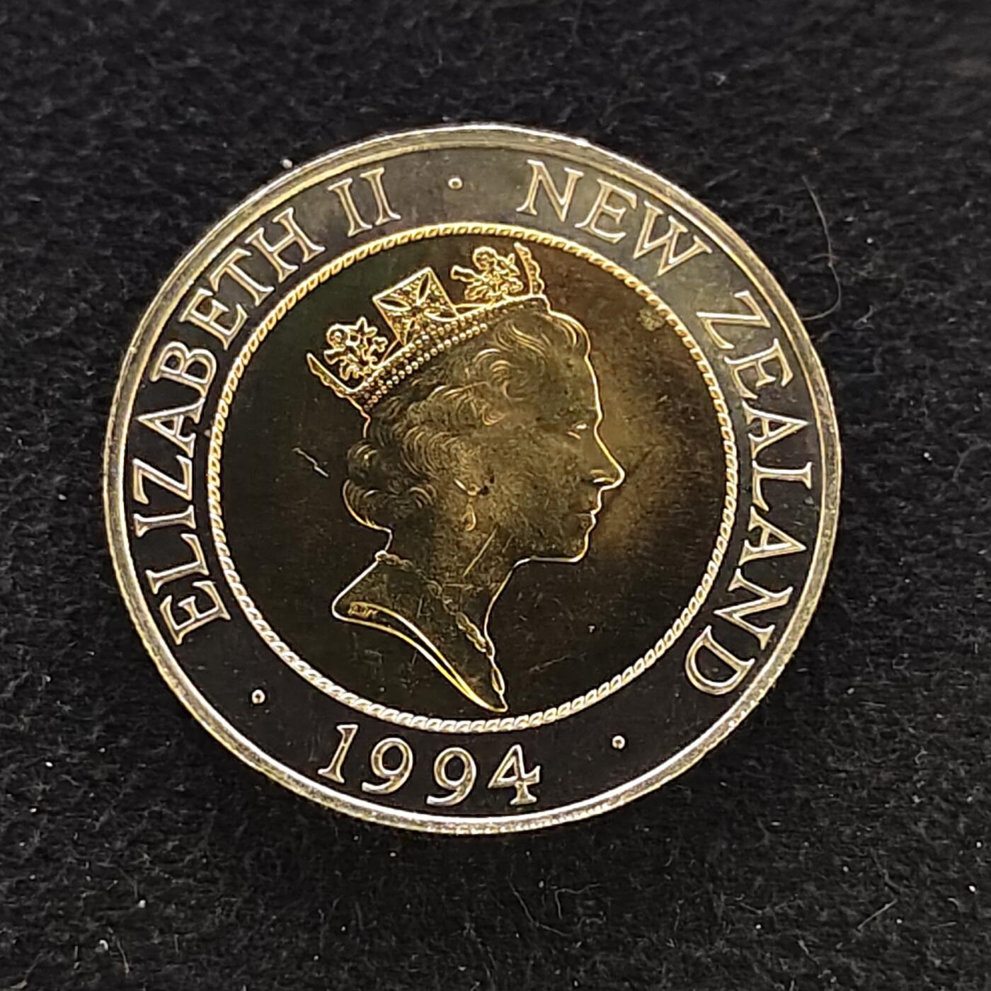 【全场包邮】纯粹捡漏拍476场（免费代拍第13场）调整中 新西兰1994年奋进号50分银铜双金属精制纪念银币