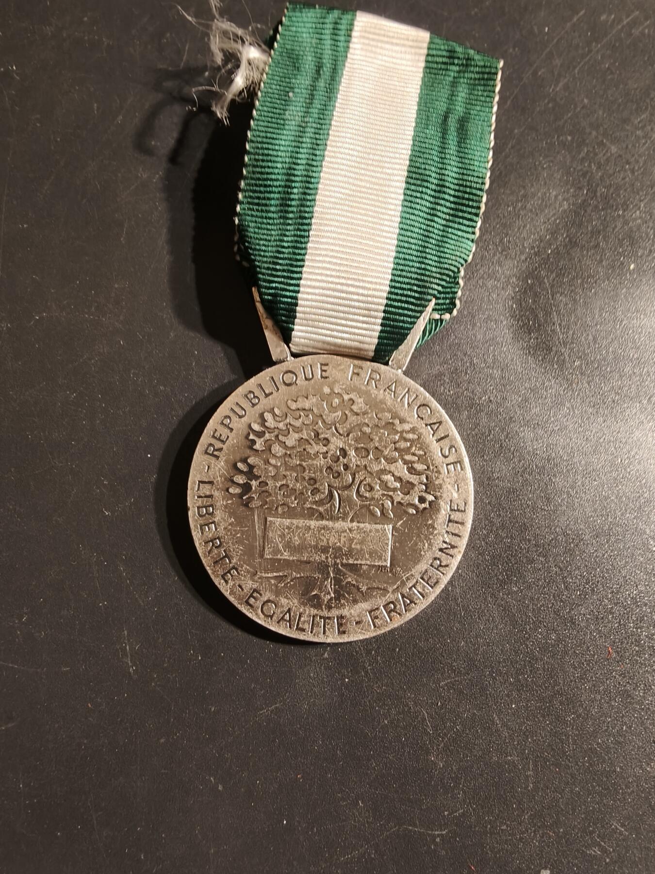 老王徽章第163期 13-15日三场连拍 16日统一发货  13、14日结束后可寄存