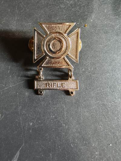 老王徽章第163期 13-15日三场连拍 16日统一发货  13、14日结束后可寄存 - 美国神射手技能章     步枪勋条