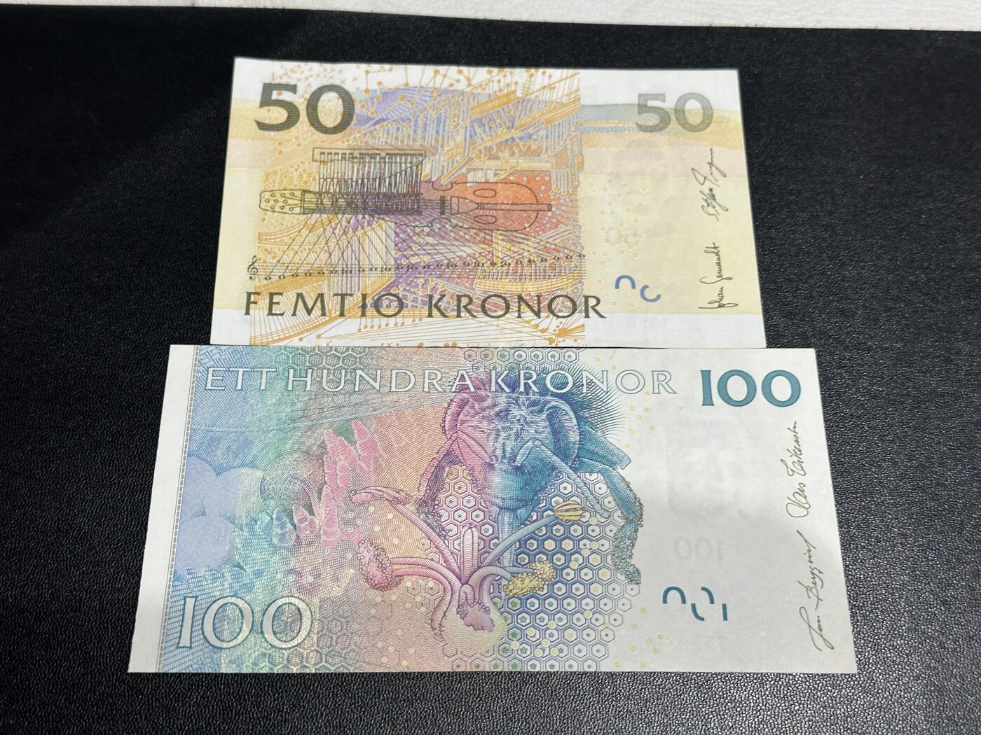 《外钞收藏家》第五百八十五期（精品场）（本平台长期征集拍品、欢迎藏友们联系合作）