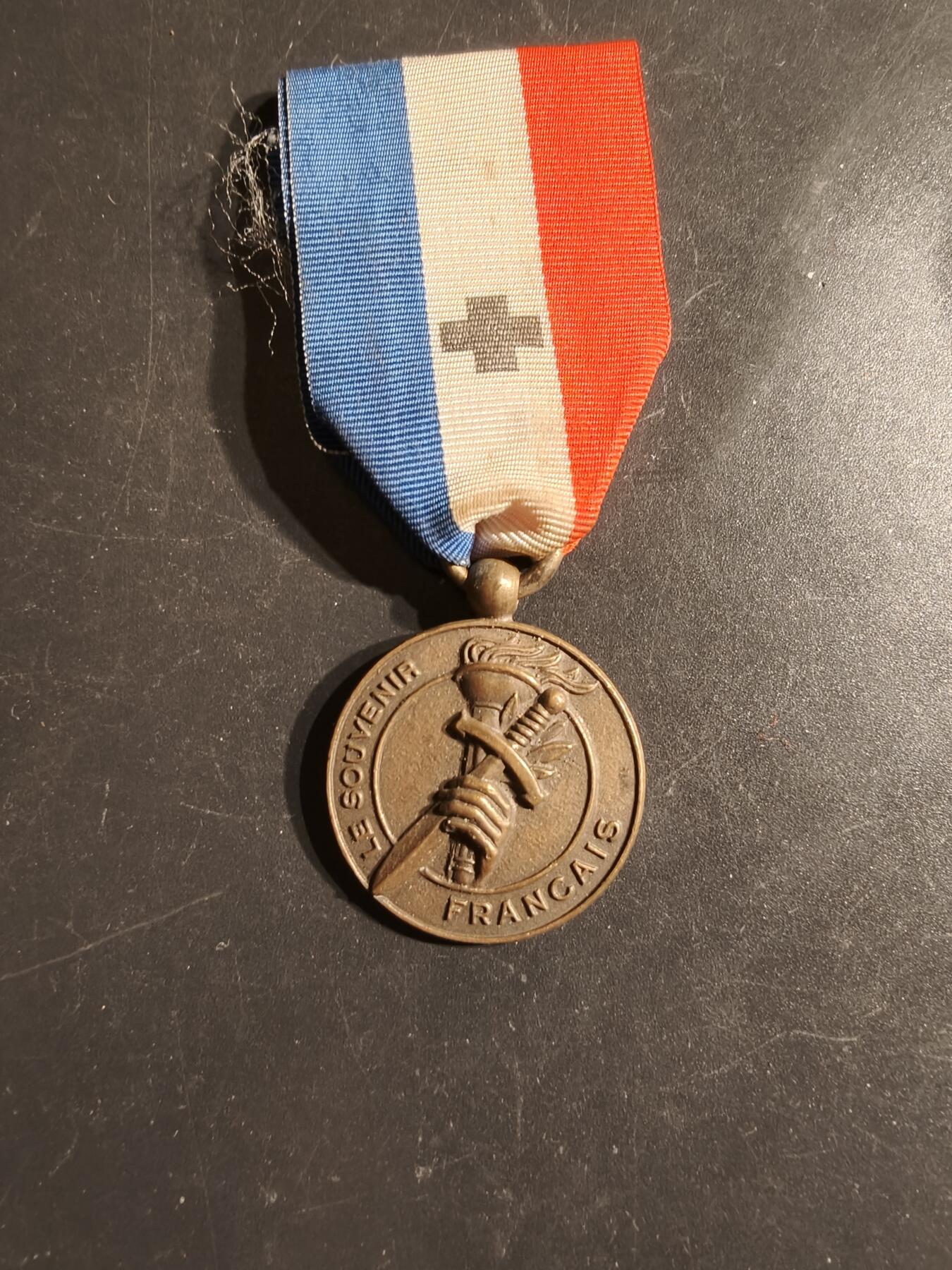 老王徽章第163期 13-15日三场连拍 16日统一发货  13、14日结束后可寄存