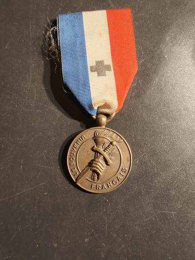 老王徽章第163期 13-15日三场连拍 16日统一发货  13、14日结束后可寄存 -  法国二战老兵协会纪念章