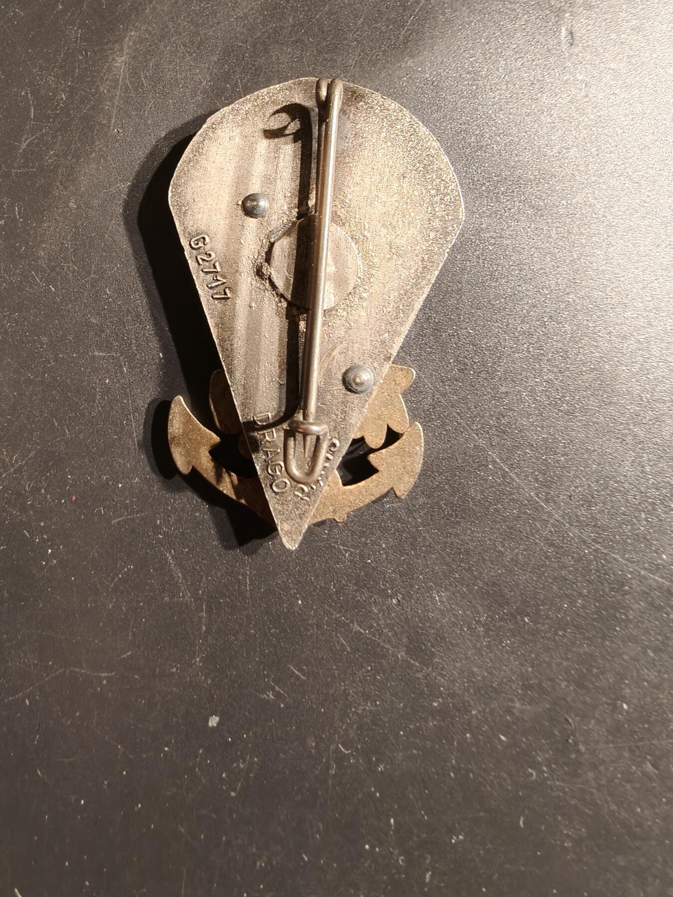 老王徽章第163期 13-15日三场连拍 16日统一发货  13、14日结束后可寄存 法国外籍军团第1外籍伞兵营证章