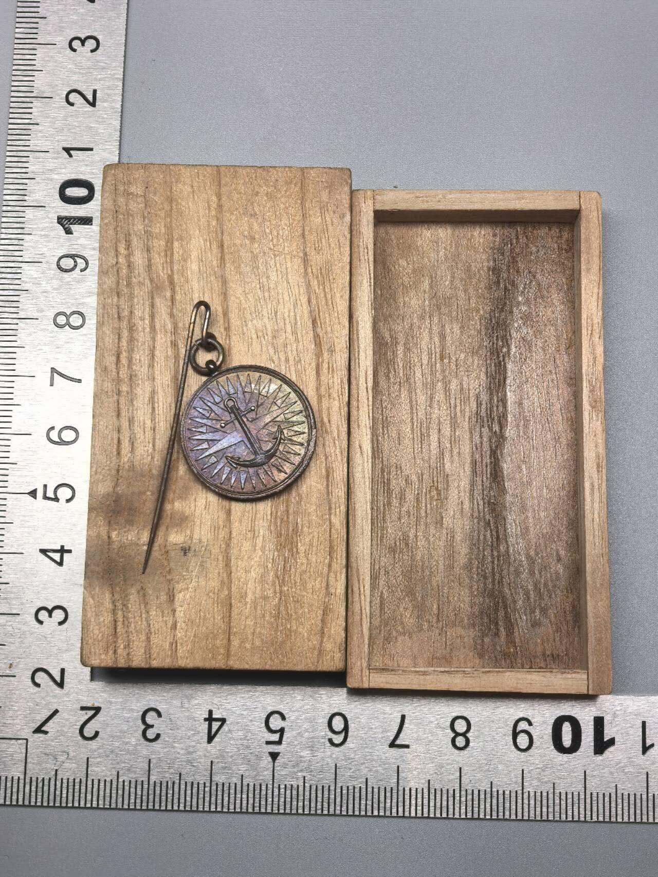 小驴勋章奖章收藏11月15日周六晚五点拍卖（珍爱和平，收藏战争，铭记历史，勿忘国耻，忠党爱国。有偿代拍，送拍规则在简介最后，参拍须阅读规则后再参拍，关系到运费包装发货时效真假辨别等关键信息，拍卖时不再发原图，看大图店主微信码在拍卖店铺介绍里） 义勇舰队建设章